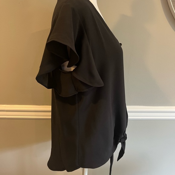 Women's Black Short Sleeve Dressy Top - MINT condition! Size M - Picture 5 of 8